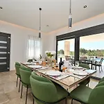 Donatus Villa