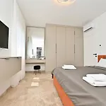Donatus Villa *