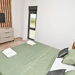Donatus Villa *