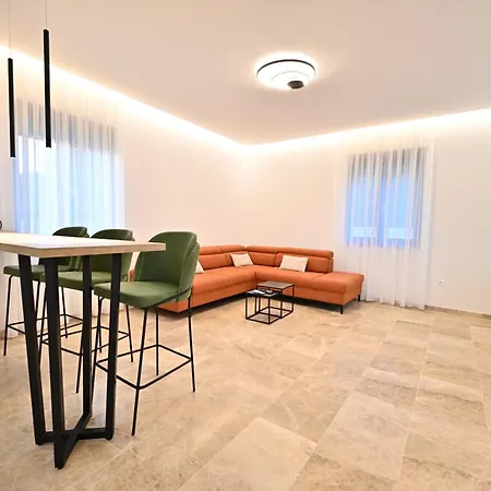 Donatus Villa