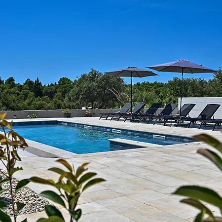 Vila Donatus Murvica (Policnik)