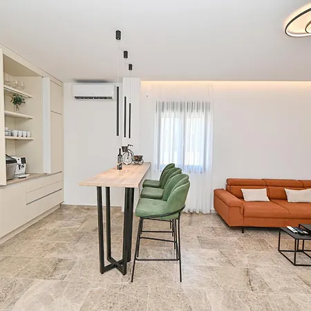 Vila Donatus Murvica (Policnik)