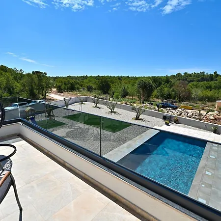 Vila Donatus Murvica (Policnik)