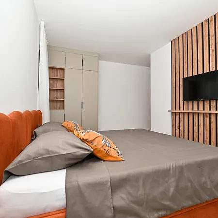 Donatus Vila Murvica (Policnik)